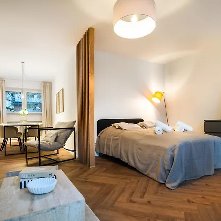 1 Bedroom - Zentral - Terrasse - Kueche - Wifi - Business - Ruhig * Wiesbaden